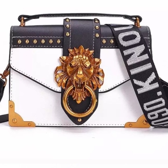 Handbags - Gold Leon Purse